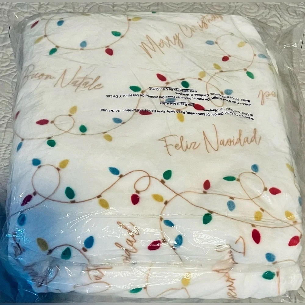 Cupcakes and Cashmere White Large Oversized 60x70 Throw Merry Christmas Lights🎄